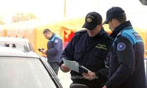 Peste 7.400 de cetăţeni ucraineni au intrat ieri în ţara noastră